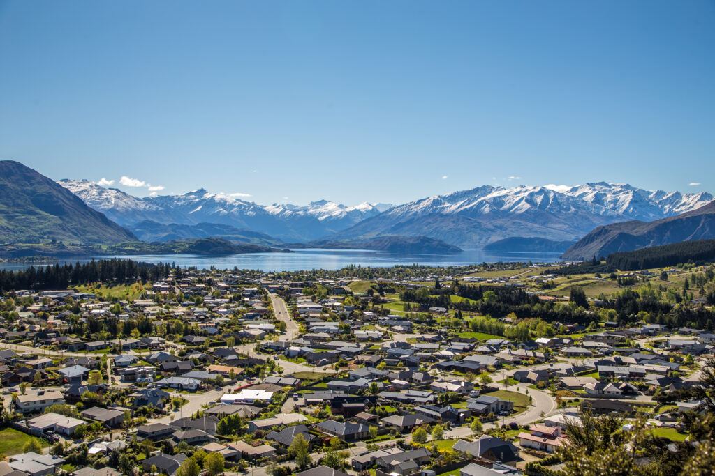 Wanaka is situated at the southern end of Lake Wanaka, adjacent to the outflow of the lake to the Clutha River. It is the gateway to Mount Aspiring National Park. Wanaka is primarily a resort town but has both summer and winter seasons and is based around the many outdoor opportunities.